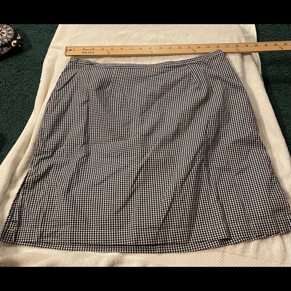 Skort - Picture 2 of 4